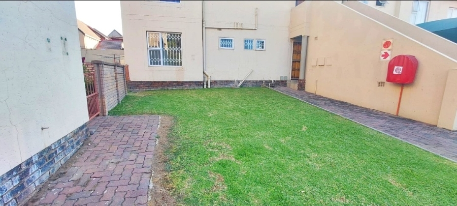 2 Bedroom Property for Sale in Bromhof Gauteng