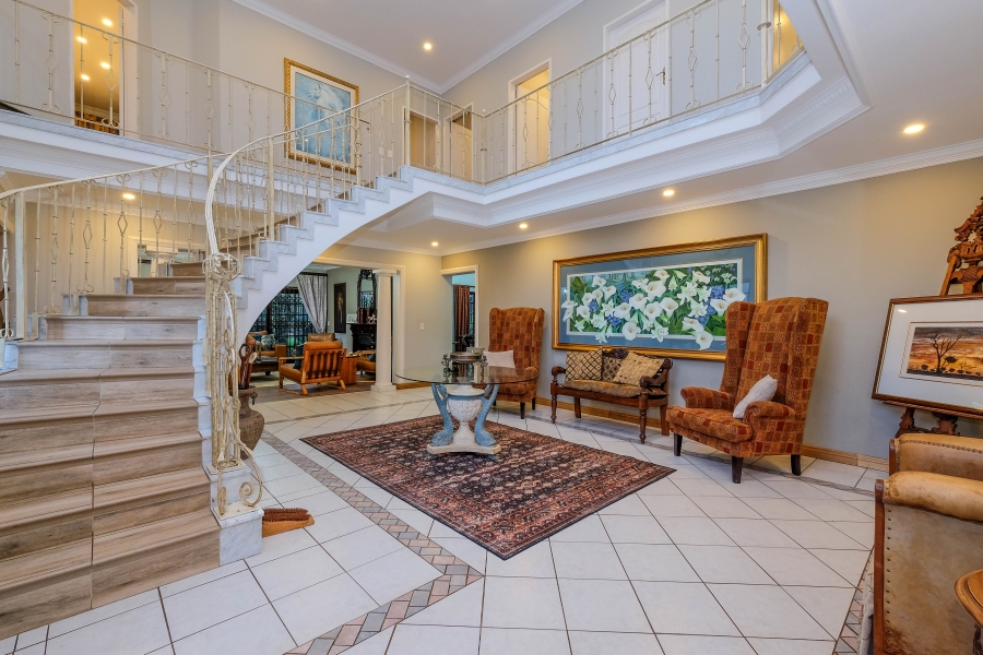 5 Bedroom Property for Sale in Poortview Gauteng