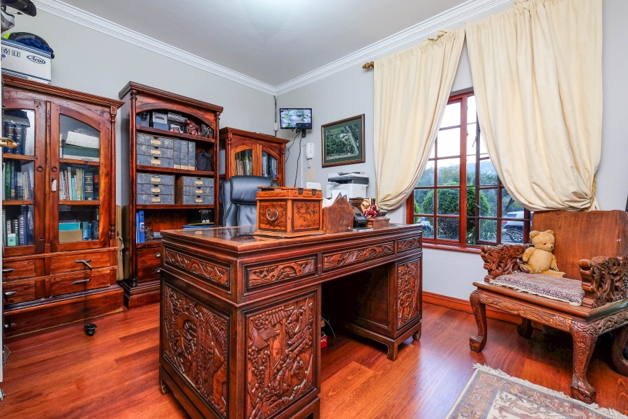 5 Bedroom Property for Sale in Poortview Gauteng