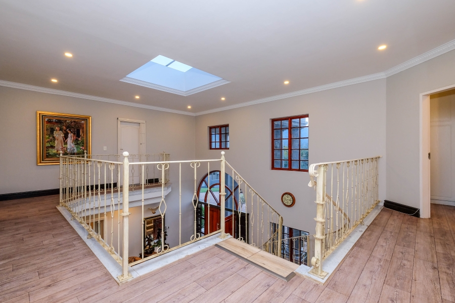 5 Bedroom Property for Sale in Poortview Gauteng