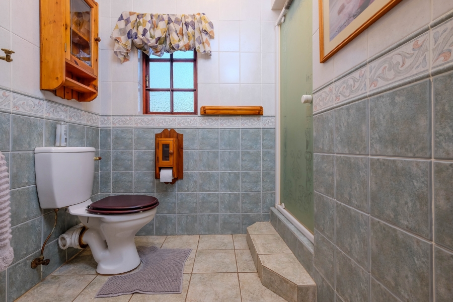 5 Bedroom Property for Sale in Poortview Gauteng