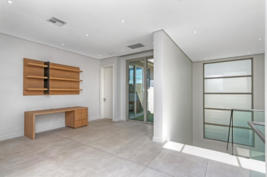 4 Bedroom Property for Sale in Morningside Gauteng