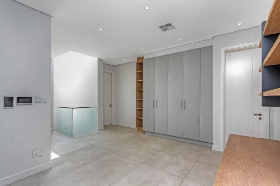 4 Bedroom Property for Sale in Morningside Gauteng