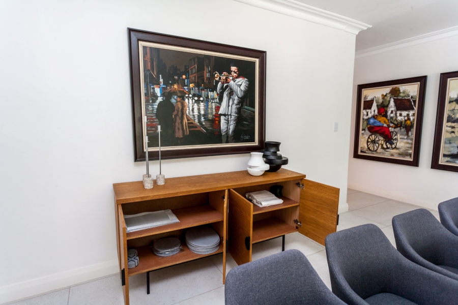 To Let 4 Bedroom Property for Rent in Atholl Gauteng