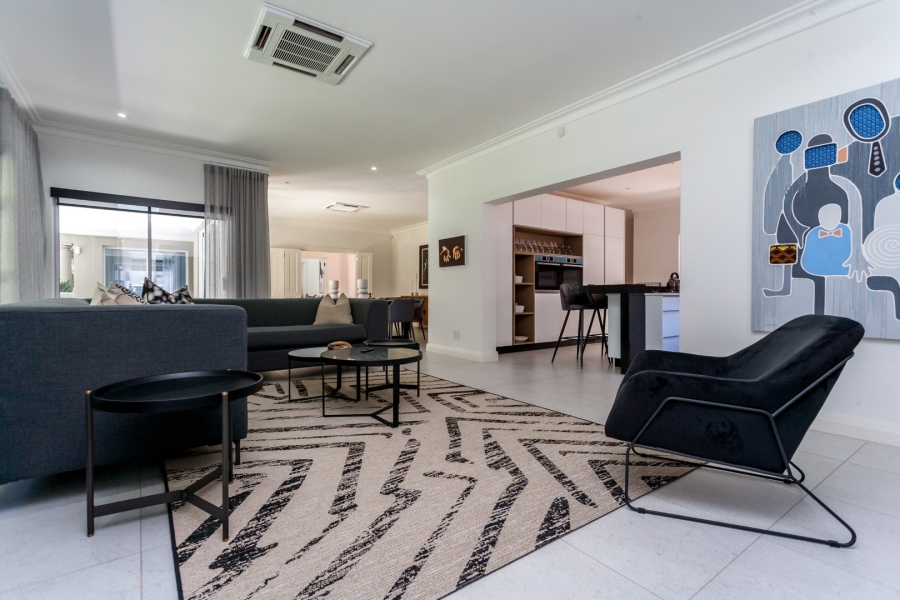 To Let 4 Bedroom Property for Rent in Atholl Gauteng