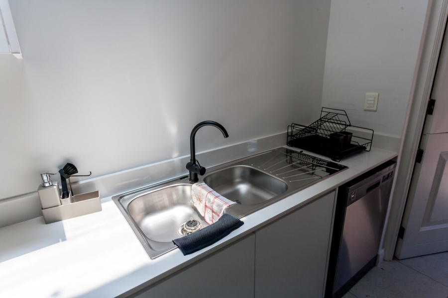 To Let 4 Bedroom Property for Rent in Atholl Gauteng