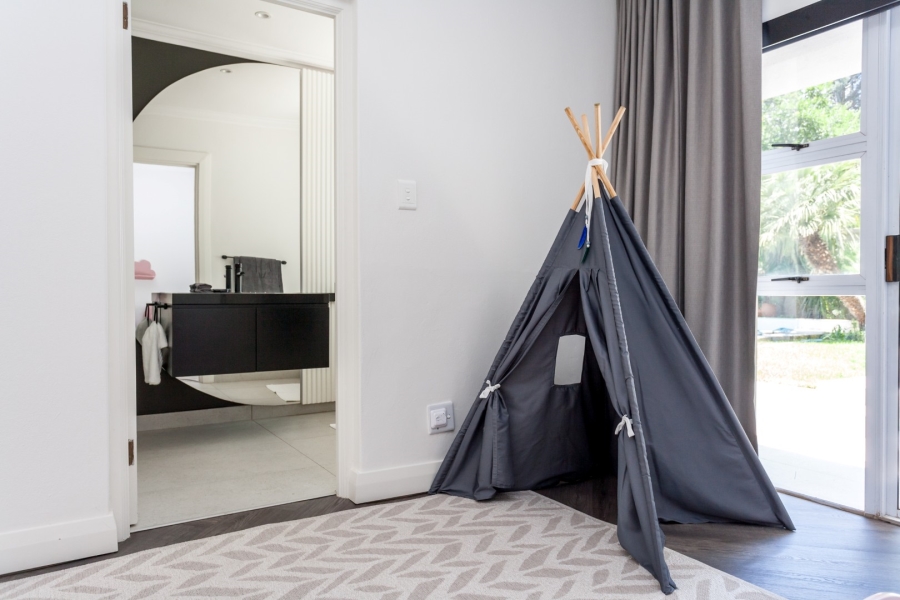 To Let 4 Bedroom Property for Rent in Atholl Gauteng