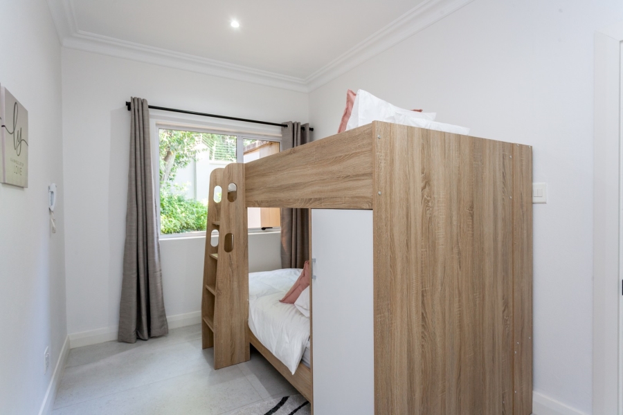 To Let 4 Bedroom Property for Rent in Atholl Gauteng