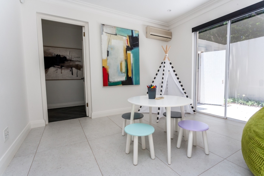 To Let 4 Bedroom Property for Rent in Atholl Gauteng