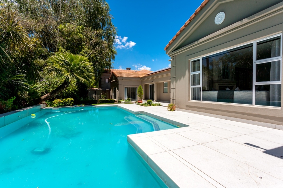 To Let 4 Bedroom Property for Rent in Atholl Gauteng