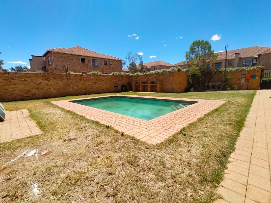 2 Bedroom Property for Sale in Randpoort Gauteng
