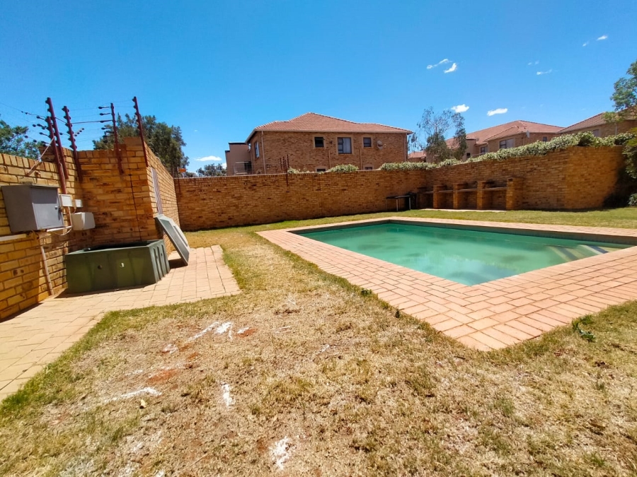 2 Bedroom Property for Sale in Randpoort Gauteng