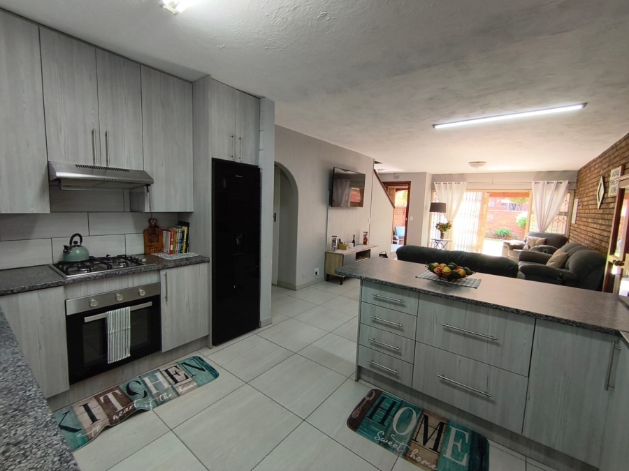 2 Bedroom Property for Sale in Brackenhurst Gauteng