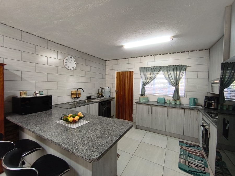 2 Bedroom Property for Sale in Brackenhurst Gauteng