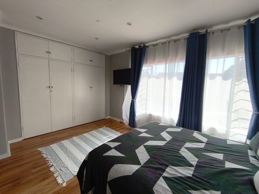 2 Bedroom Property for Sale in Brackenhurst Gauteng