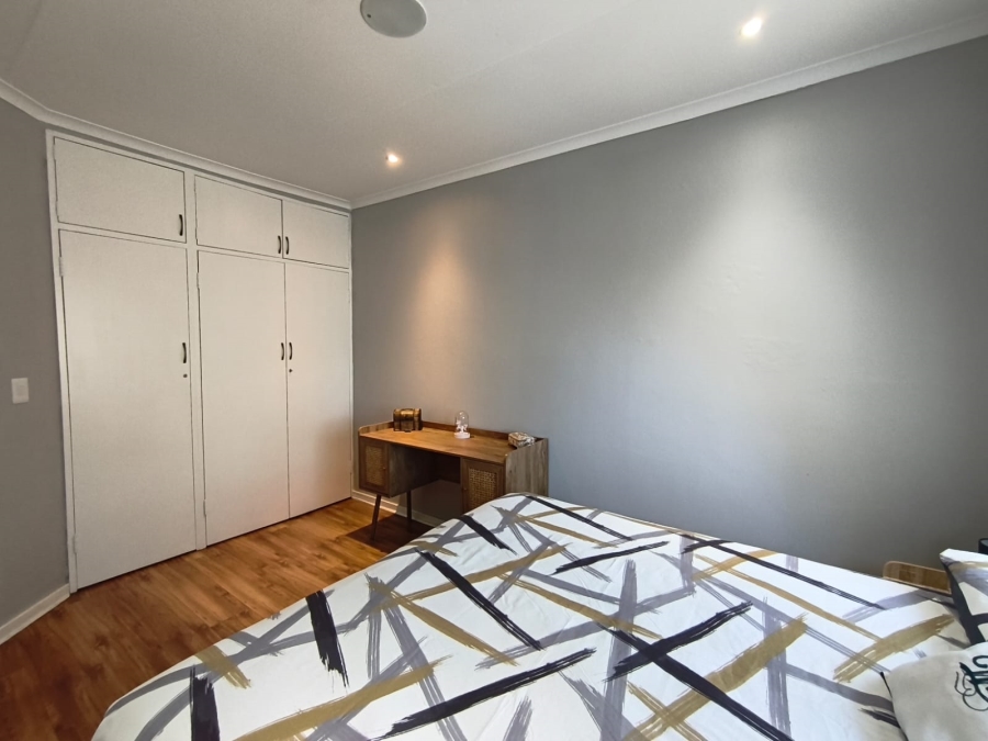 2 Bedroom Property for Sale in Brackenhurst Gauteng