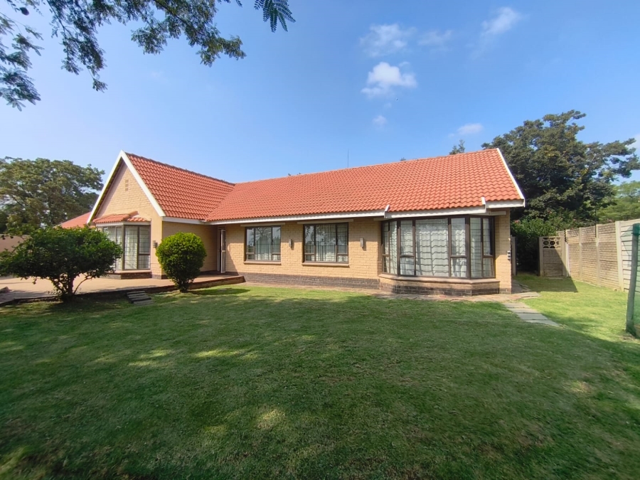 4 Bedroom Property for Sale in Brackenhurst Gauteng