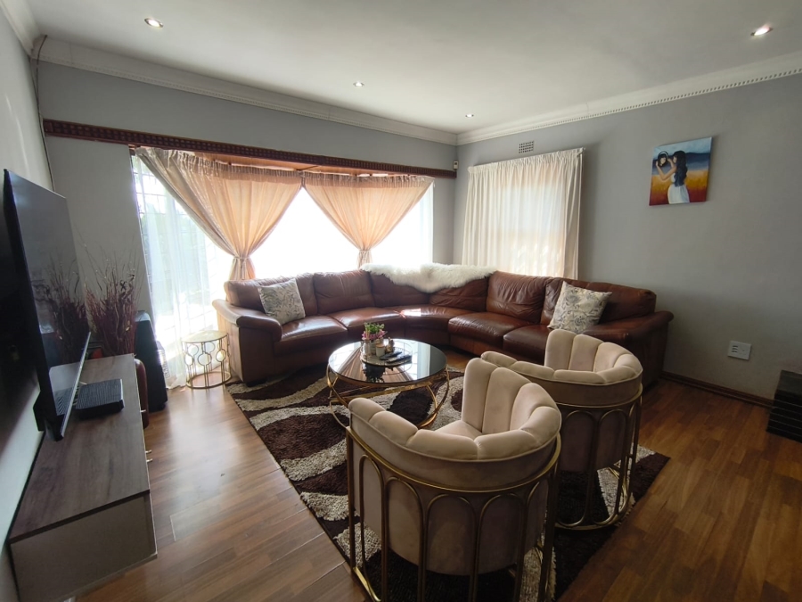 4 Bedroom Property for Sale in Brackenhurst Gauteng