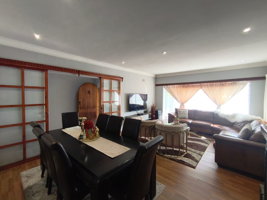 4 Bedroom Property for Sale in Brackenhurst Gauteng