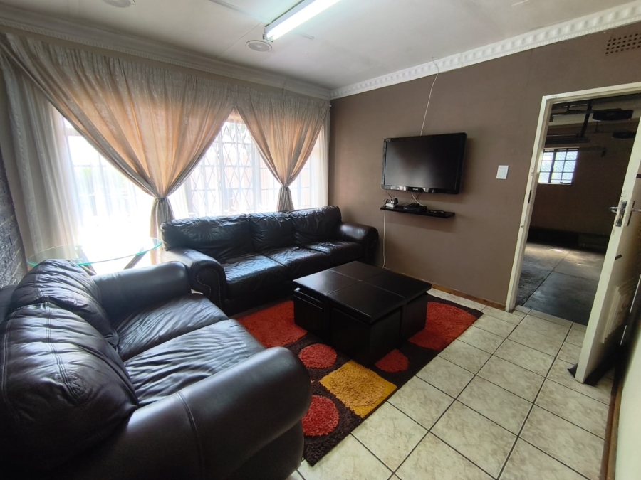 4 Bedroom Property for Sale in Brackenhurst Gauteng