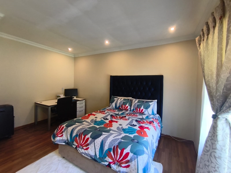 4 Bedroom Property for Sale in Brackenhurst Gauteng