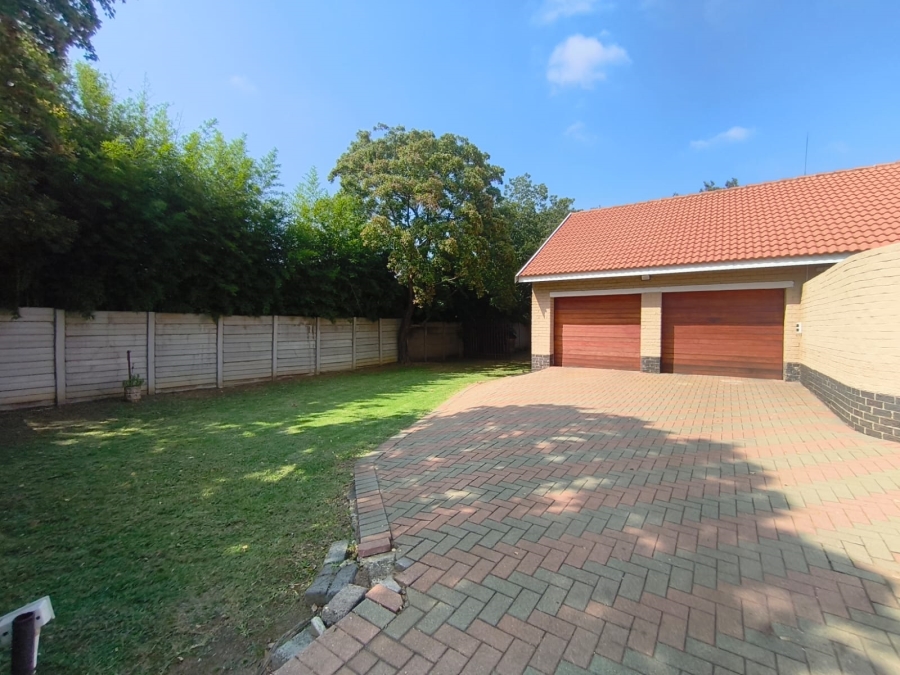 4 Bedroom Property for Sale in Brackenhurst Gauteng