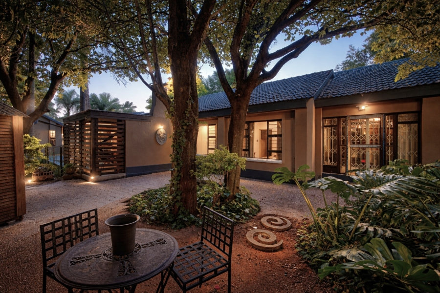 4 Bedroom Property for Sale in Rooihuiskraal Gauteng