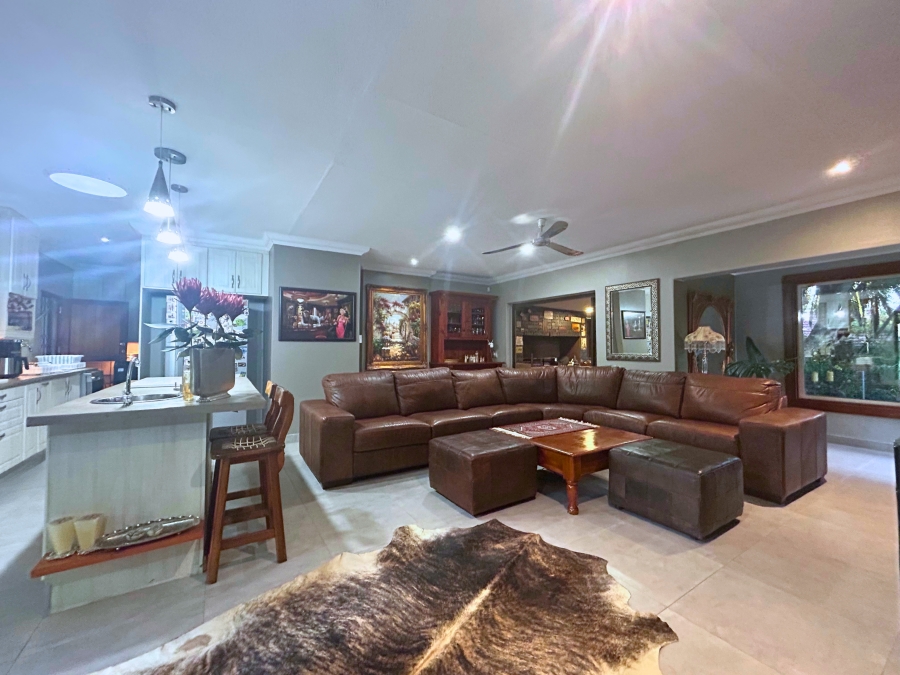 4 Bedroom Property for Sale in Rooihuiskraal Gauteng