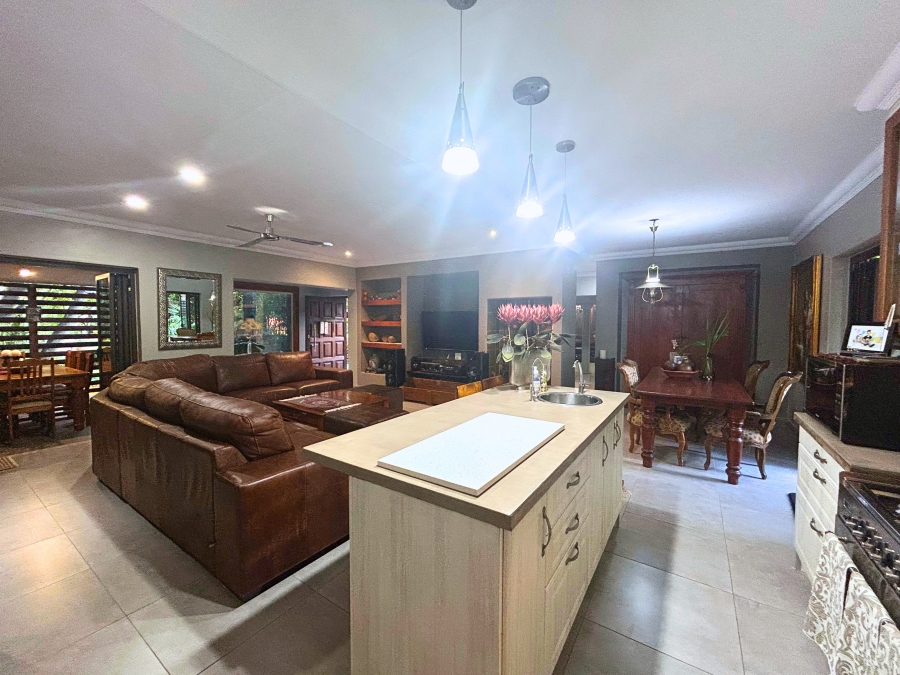 4 Bedroom Property for Sale in Rooihuiskraal Gauteng