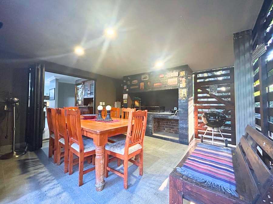 4 Bedroom Property for Sale in Rooihuiskraal Gauteng