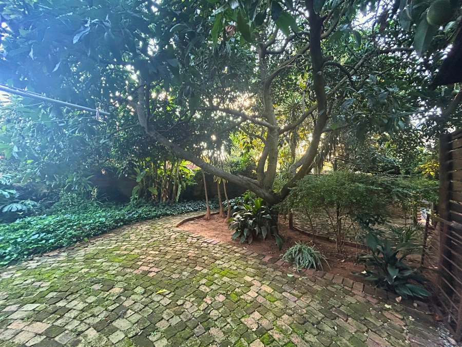 4 Bedroom Property for Sale in Rooihuiskraal Gauteng