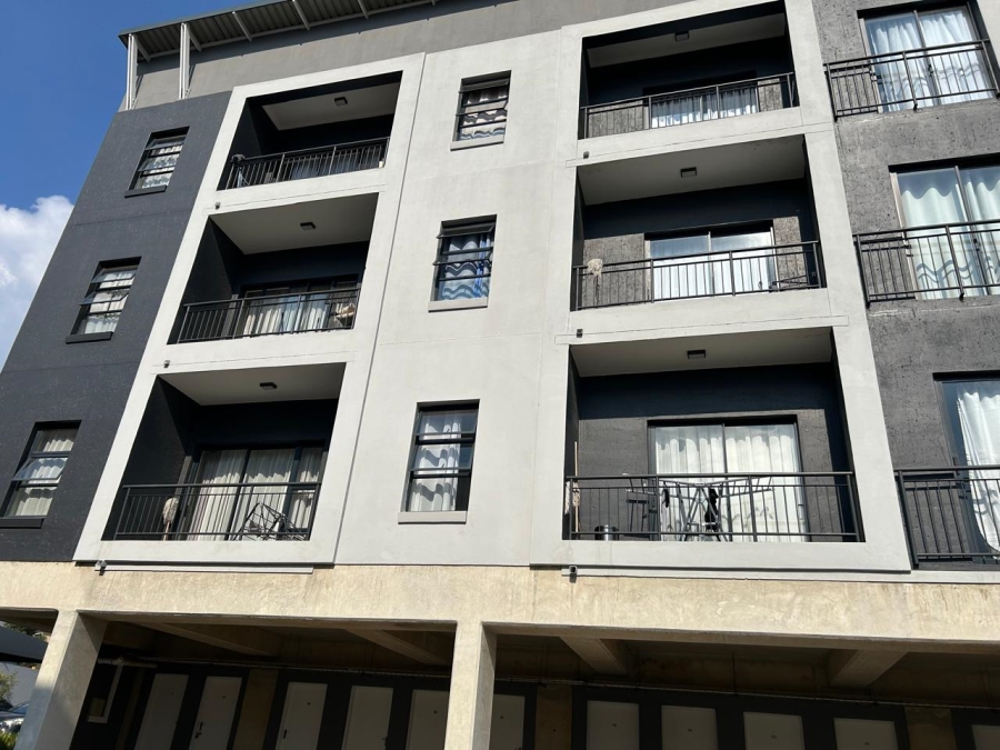 1 Bedroom Property for Sale in Grand Central Gauteng