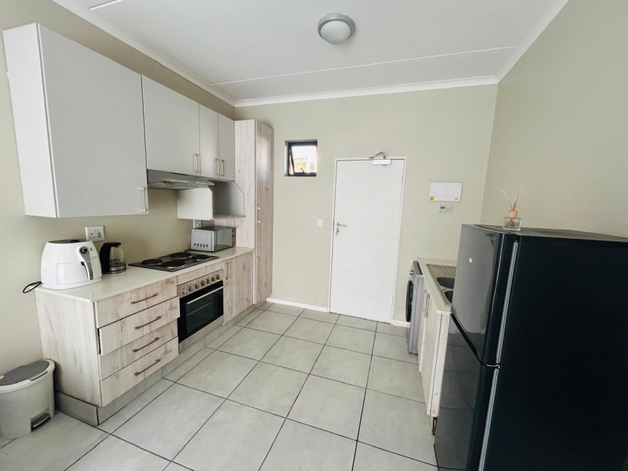 1 Bedroom Property for Sale in Grand Central Gauteng