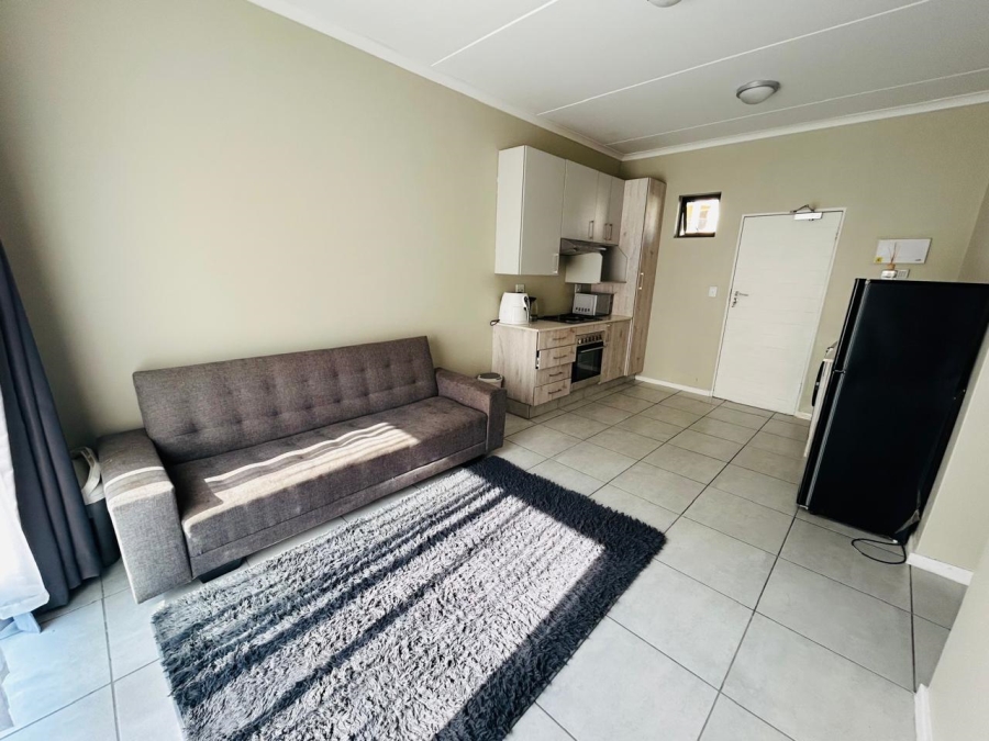1 Bedroom Property for Sale in Grand Central Gauteng