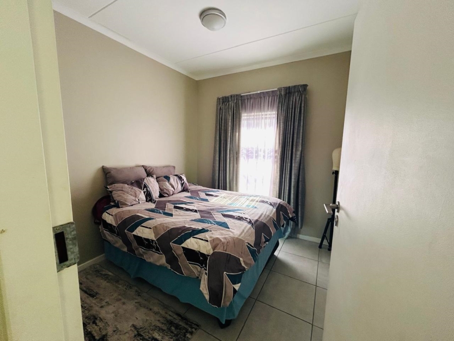 1 Bedroom Property for Sale in Grand Central Gauteng