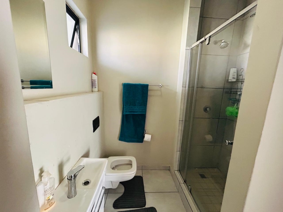 1 Bedroom Property for Sale in Grand Central Gauteng
