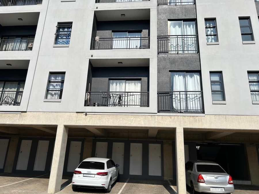 1 Bedroom Property for Sale in Grand Central Gauteng