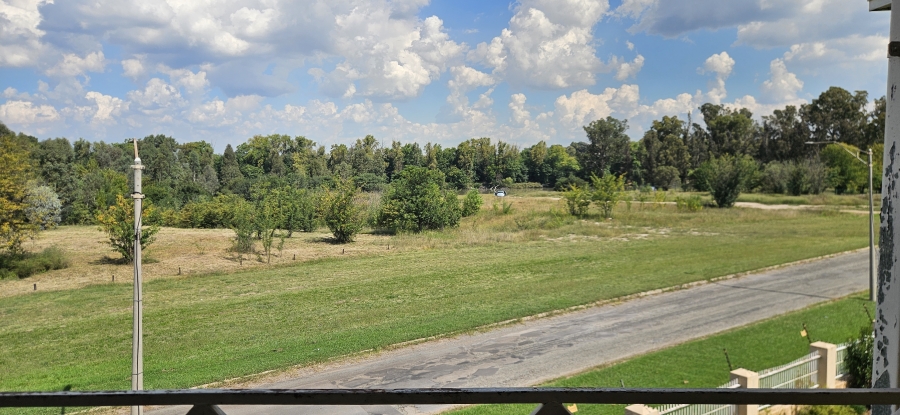 3 Bedroom Property for Sale in Three Rivers Proper Gauteng