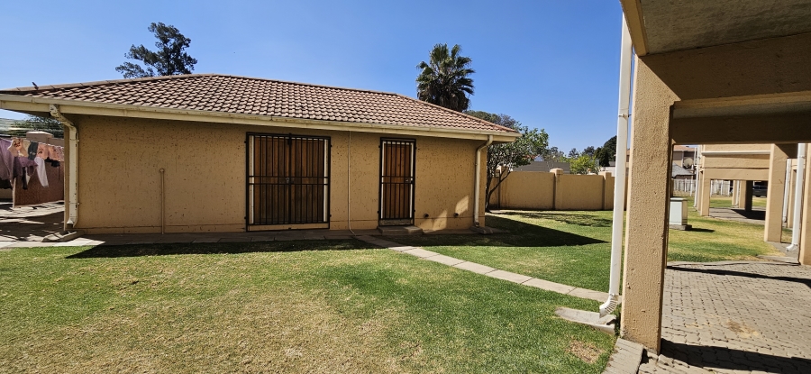 3 Bedroom Property for Sale in Three Rivers Proper Gauteng