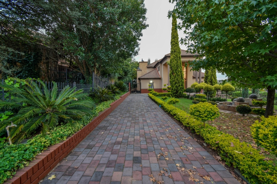 4 Bedroom Property for Sale in Cornwall Hill Gauteng