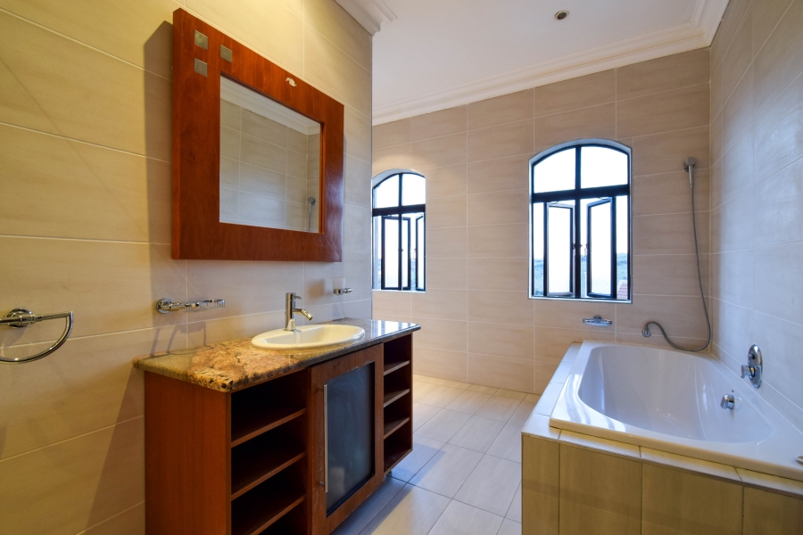 4 Bedroom Property for Sale in Cornwall Hill Gauteng