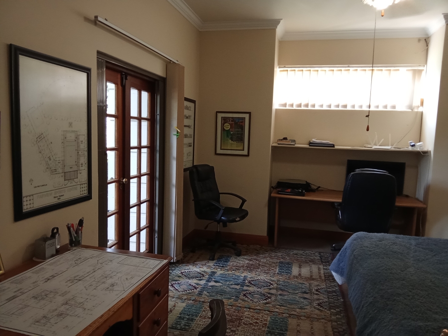 3 Bedroom Property for Sale in Roodekrans Gauteng