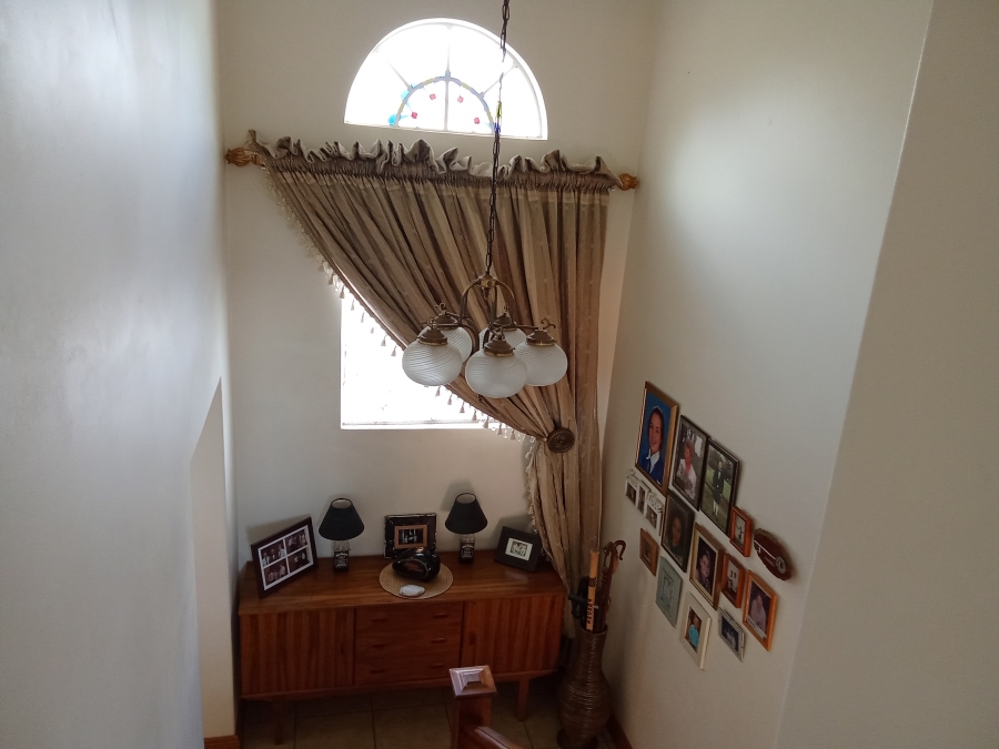 3 Bedroom Property for Sale in Roodekrans Gauteng