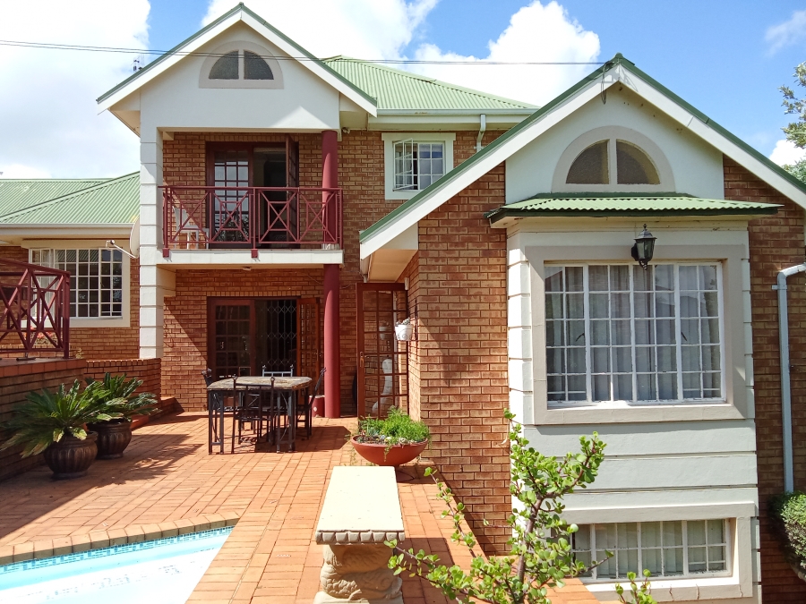 3 Bedroom Property for Sale in Roodekrans Gauteng