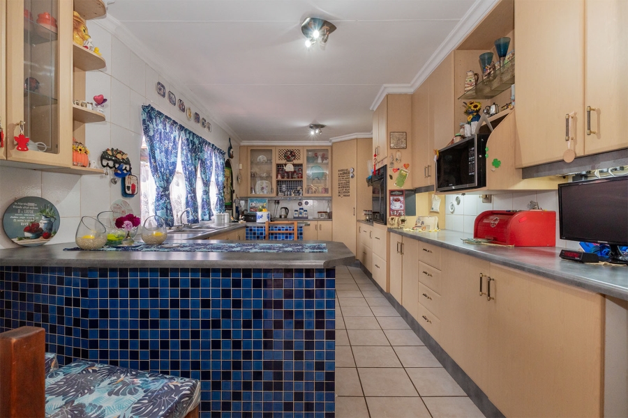 4 Bedroom Property for Sale in Bonaero Park Gauteng