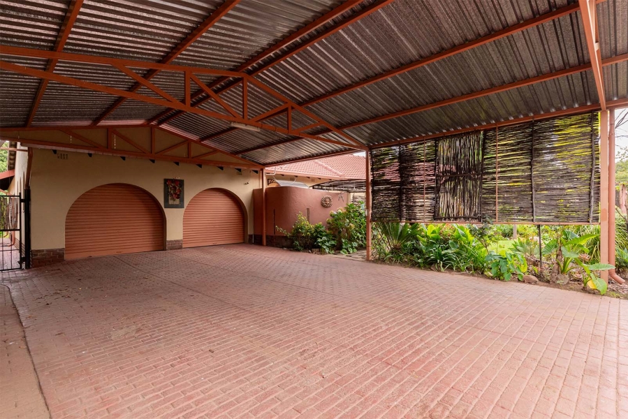 4 Bedroom Property for Sale in Bonaero Park Gauteng