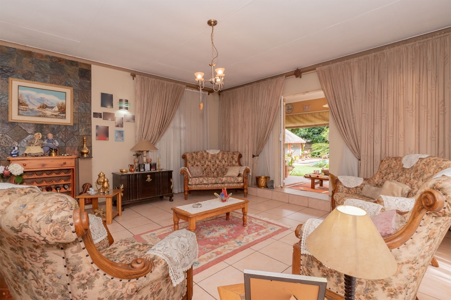 4 Bedroom Property for Sale in Bonaero Park Gauteng