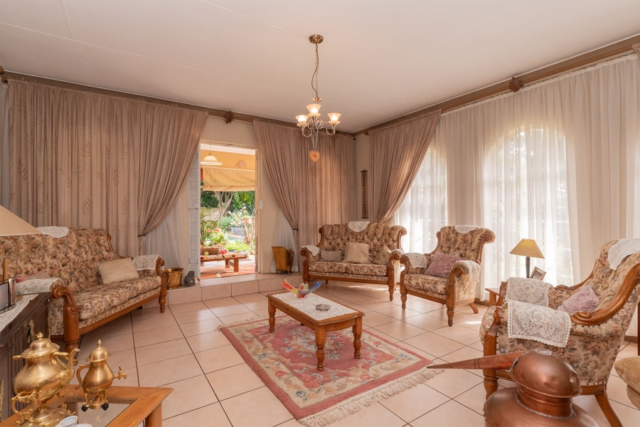 4 Bedroom Property for Sale in Bonaero Park Gauteng