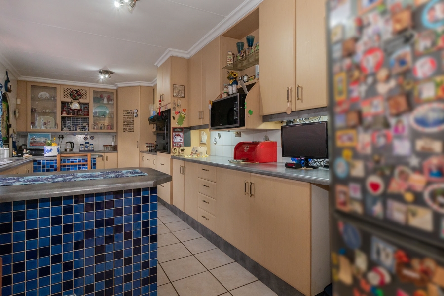 4 Bedroom Property for Sale in Bonaero Park Gauteng