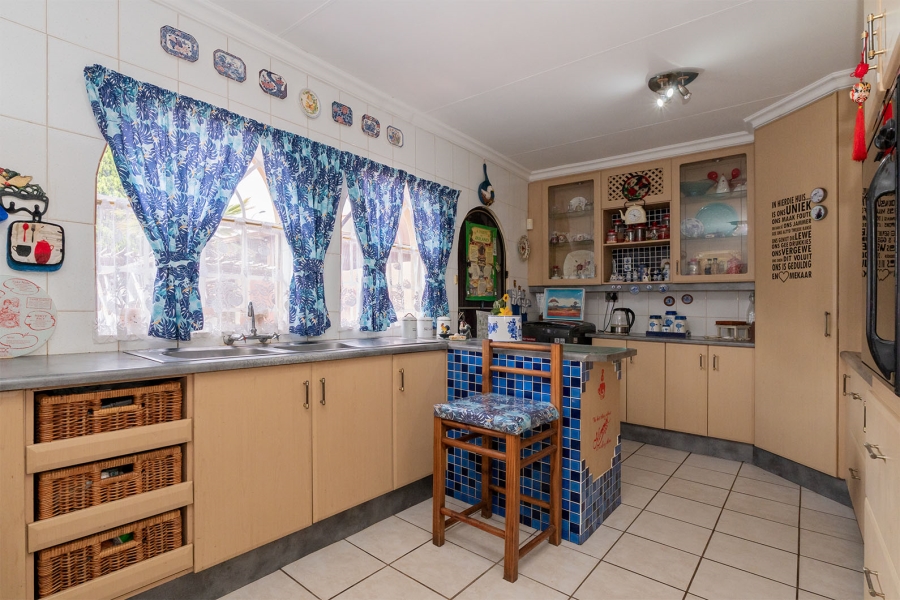 4 Bedroom Property for Sale in Bonaero Park Gauteng